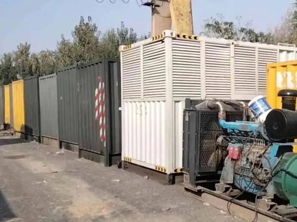 祥云200KW柴油发电机机组每小时油耗是多少?